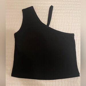 🛍️x 3 for $35 or 🛍️x4 for $50 OAK + FORT Black Asymmetrical Tank Top